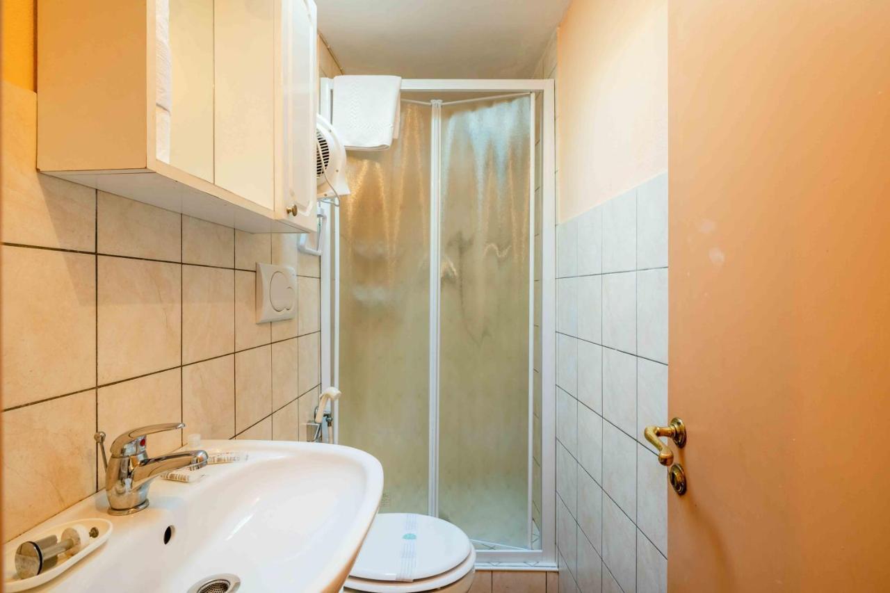 Apartamento San Frediano Cozy Studio With Private Patio Florencia Exterior foto